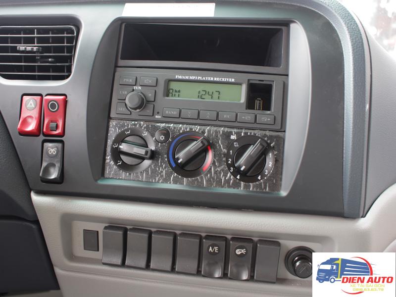 Xe Cẩu Dongfeng C260 3 Chân Gắn Cẩu HKTC 7 Tấn 6 Khúc