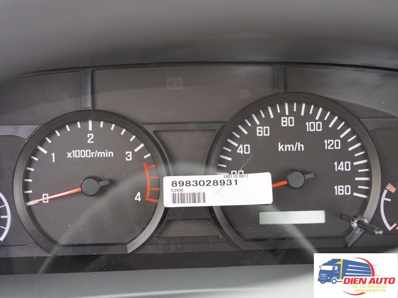 Xe Tải Isuzu NPR85KE4 3 Tấn Chở Gia Cầm