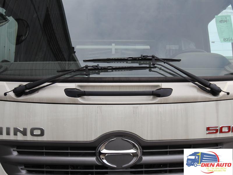 Xe Tải Hino FC9JNTA 3.8 Tấn Chở Mô Tô Xe Máy