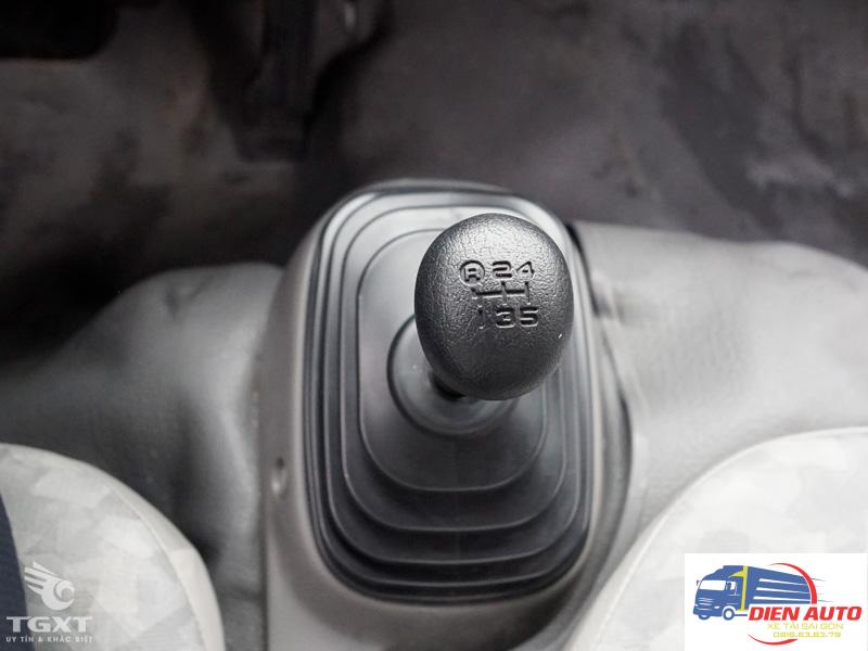 Xe Tải Hino Dutro XZU342L 5 Tấn Thùng Kín