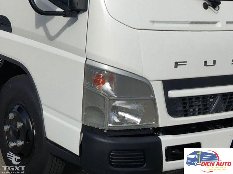 Xe Tải Fuso Canter 4.99 1.9 Tấn Thùng Kín