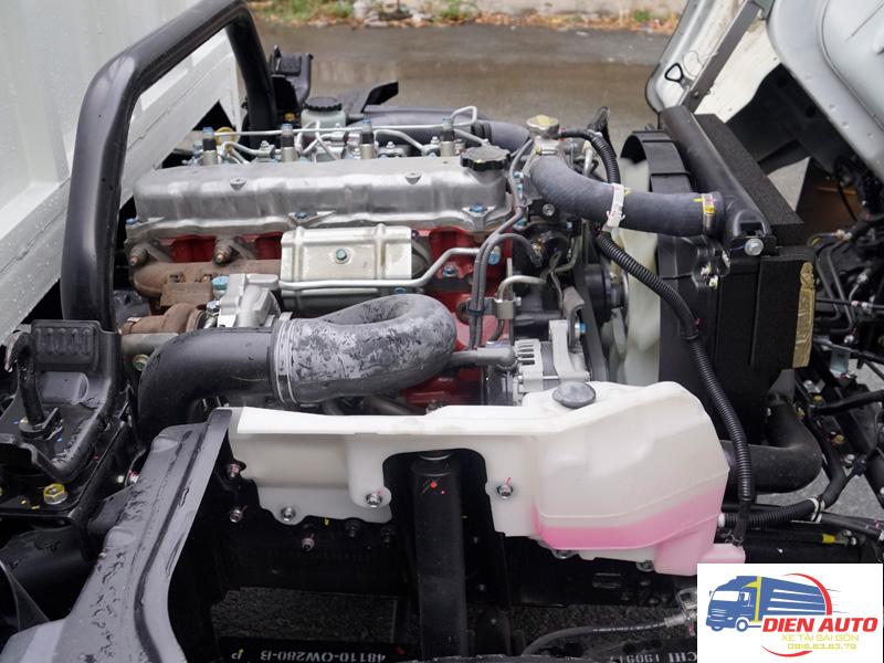 Xe Tải Hino Dutro XZU342L 5 Tấn Thùng Kín