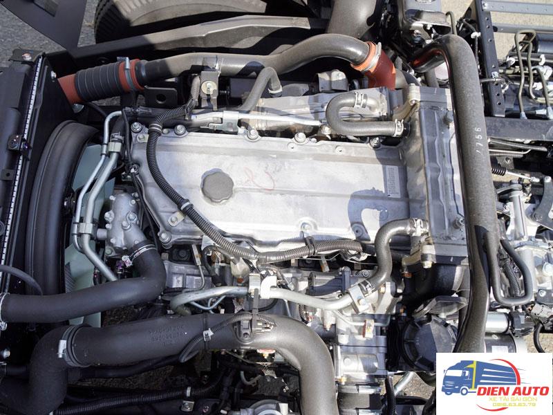 Xe Tải Isuzu FRR90QE5 4.8 Tấn Thùng Chở Gia Cầm