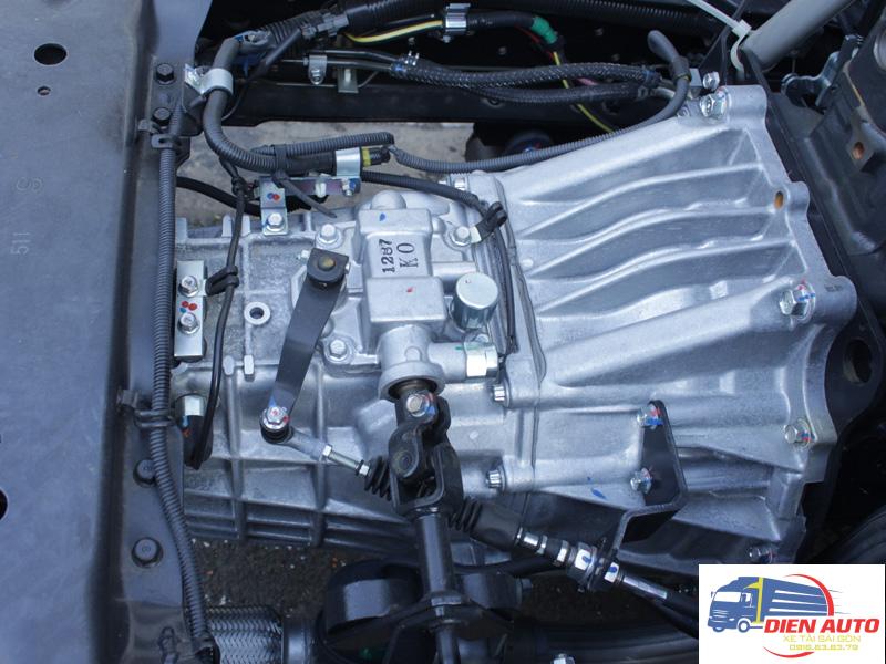 Xe Đông Lạnh Fuso Canter 4.99 1T9
