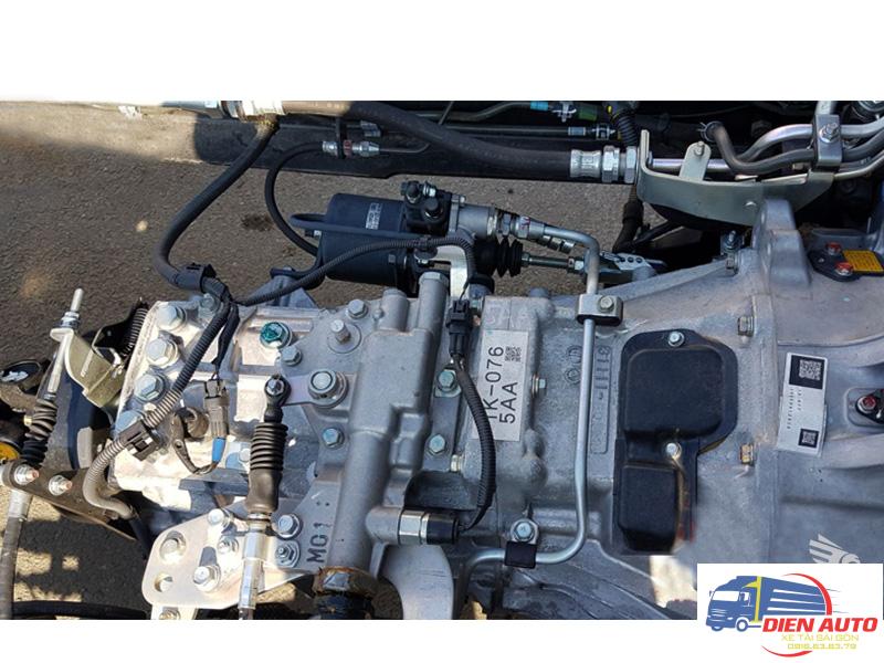 Xe Tải Hino FC9JLTC 5.2 Tấn Gắn Cẩu Unic URV345