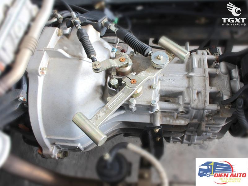 Xe Tải Veam VT651 6.2 Tấn Thùng Kín