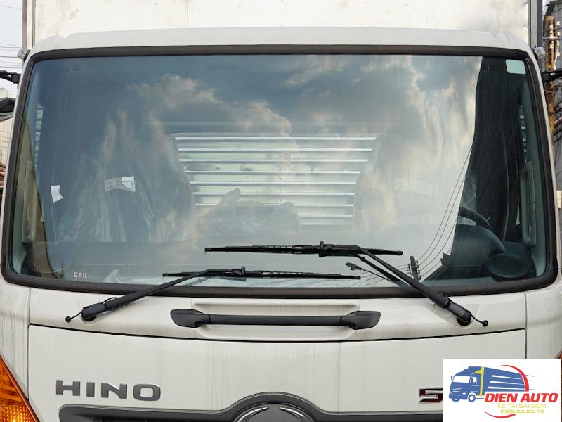 Xe Tải Hino FC9JJTC 6 Tấn Thùng Bạt