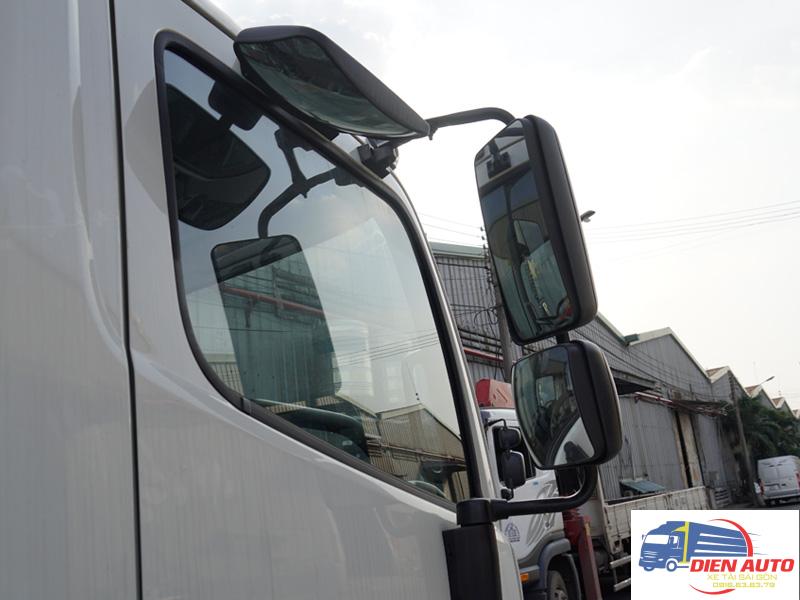 Xe Tải Hino FC9JNTC 5T2 Chở Pallet Chứa Cấu Kiện Điện Tử