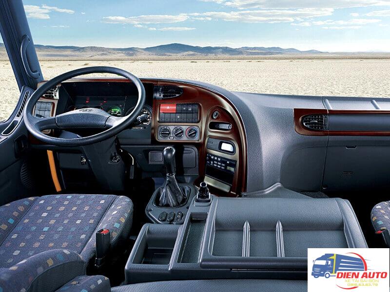 Xe Tải Hyundai HD210 Nâng Đầu Chở Máy Công Trình