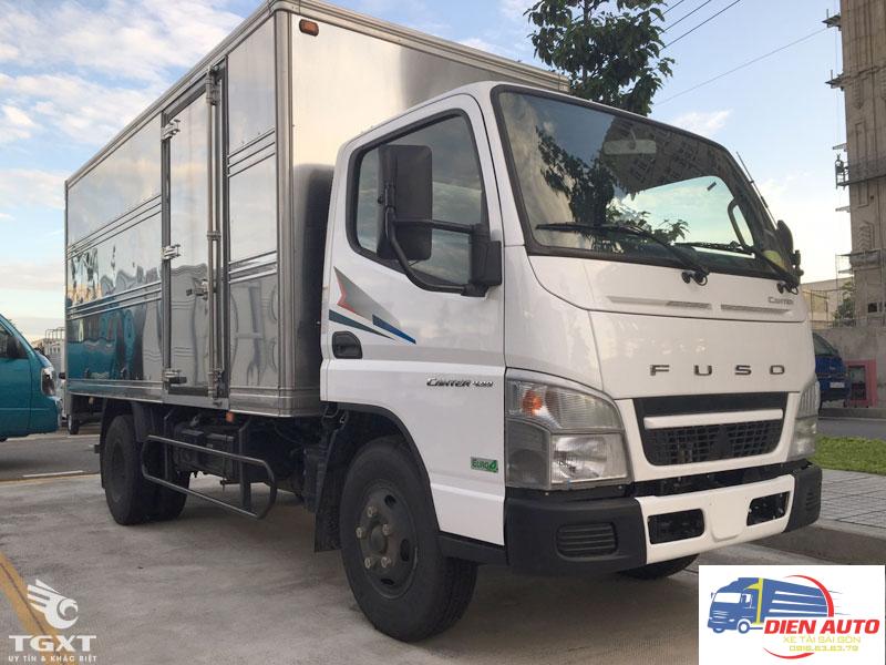 Xe Tải Fuso Canter 4.99 1.9 Tấn Thùng Kín