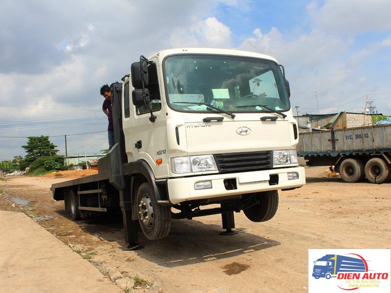 Xe Tải Hyundai HD210 Nâng Đầu Chở Máy Công Trình