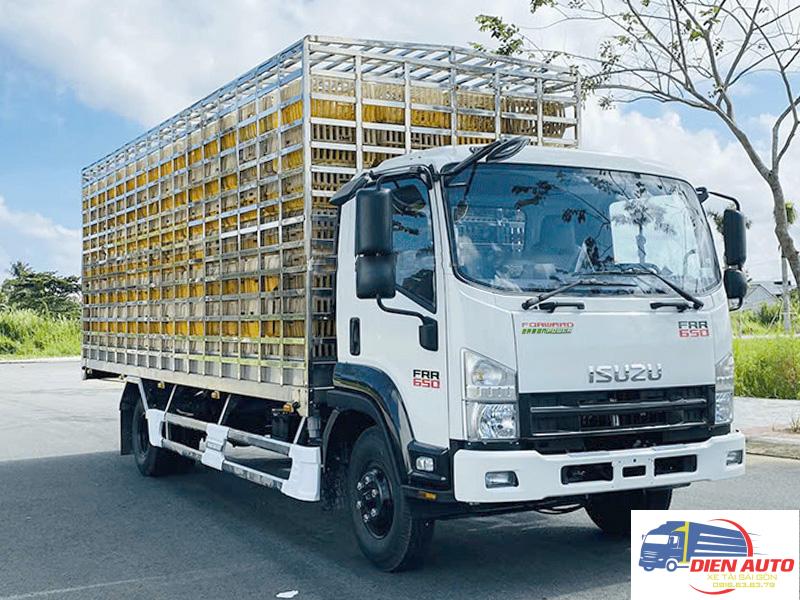 Xe Tải Isuzu FRR90NE5 5.5 Tấn Thùng Chở Gia Cầm